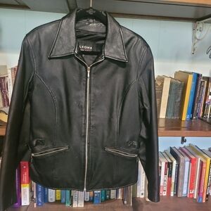Wilsons Leather Jacket. Women's Medium